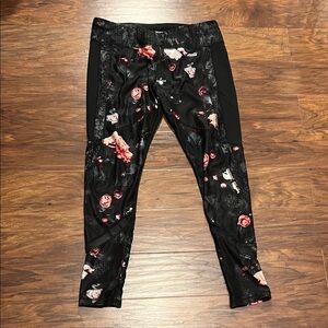 Avia Black Floral Women’s Leggings